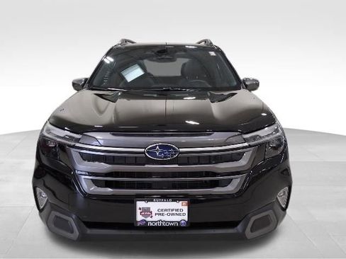 Certified 2025 Subaru Forester Limited image 11