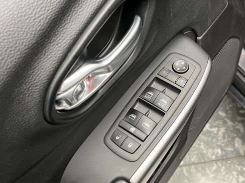 Used 2022 Jeep Cherokee Latitude Lux AWD/4WD image 8