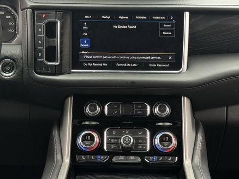 Used 2021 GMC Yukon Denali w/ Denali Premium Package AWD/4WD image 18