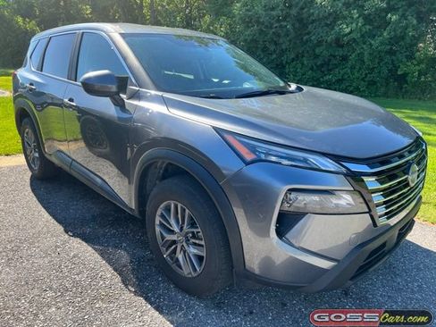 Used 2026 Nissan Rogue SV AWD/4WD image 2