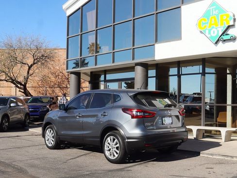 Used 2021 Nissan Rogue Sport S image 9