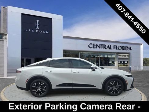 Used 2024 Toyota Crown AWD/4WD image 2