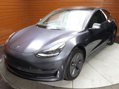 Used 2023 Tesla Model 3 Standard Range image 6