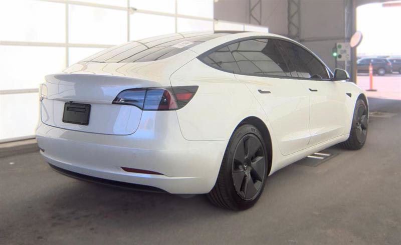 Used 2021 Tesla Model 3 Standard Range Plus RWD image 9