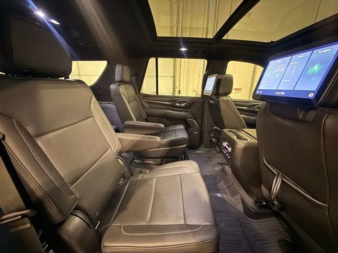 Used 2021 GMC Yukon Denali w/ Denali Premium Package image 33