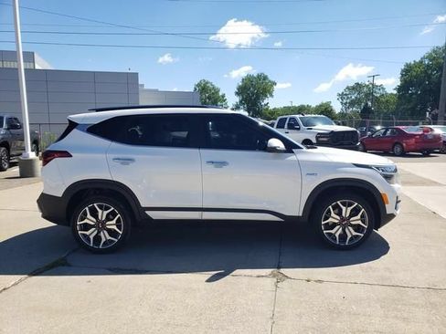 Used 2021 Kia Seltos SX AWD/4WD image 3