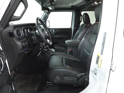 Used 2023 Jeep Wrangler Unlimited Sahara w/ Cold Weather Group AWD/4WD image 25