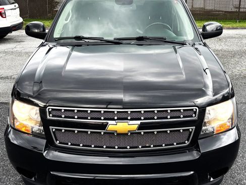 Used 2012 Chevrolet Tahoe LS w/ Convenience Package AWD/4WD image 2