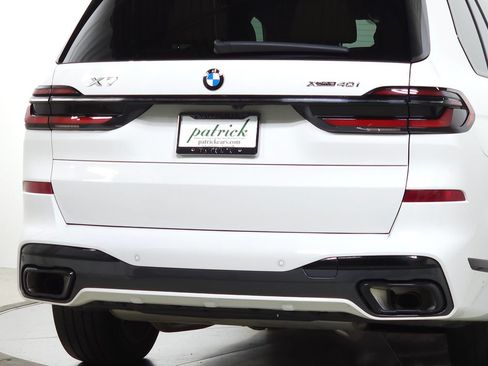 Used 2023 BMW X7 xDrive40i w/ Executive Package AWD/4WD image 9