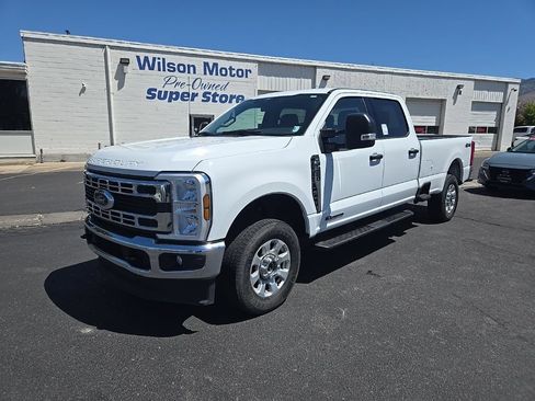 Used 2024 Ford F250 XLT AWD/4WD image 1