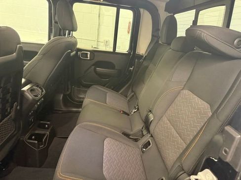 Used 2022 Jeep Gladiator Mojave w/ Trailer Tow Package image 10