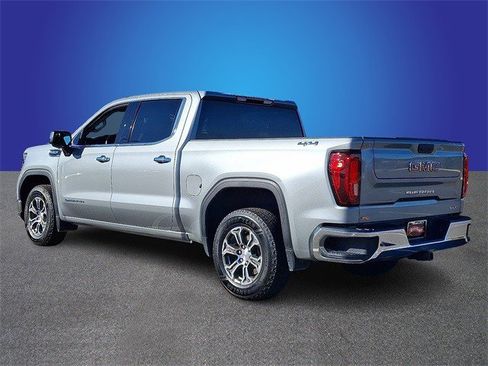 Certified 2025 GMC Sierra 1500 SLT image 5