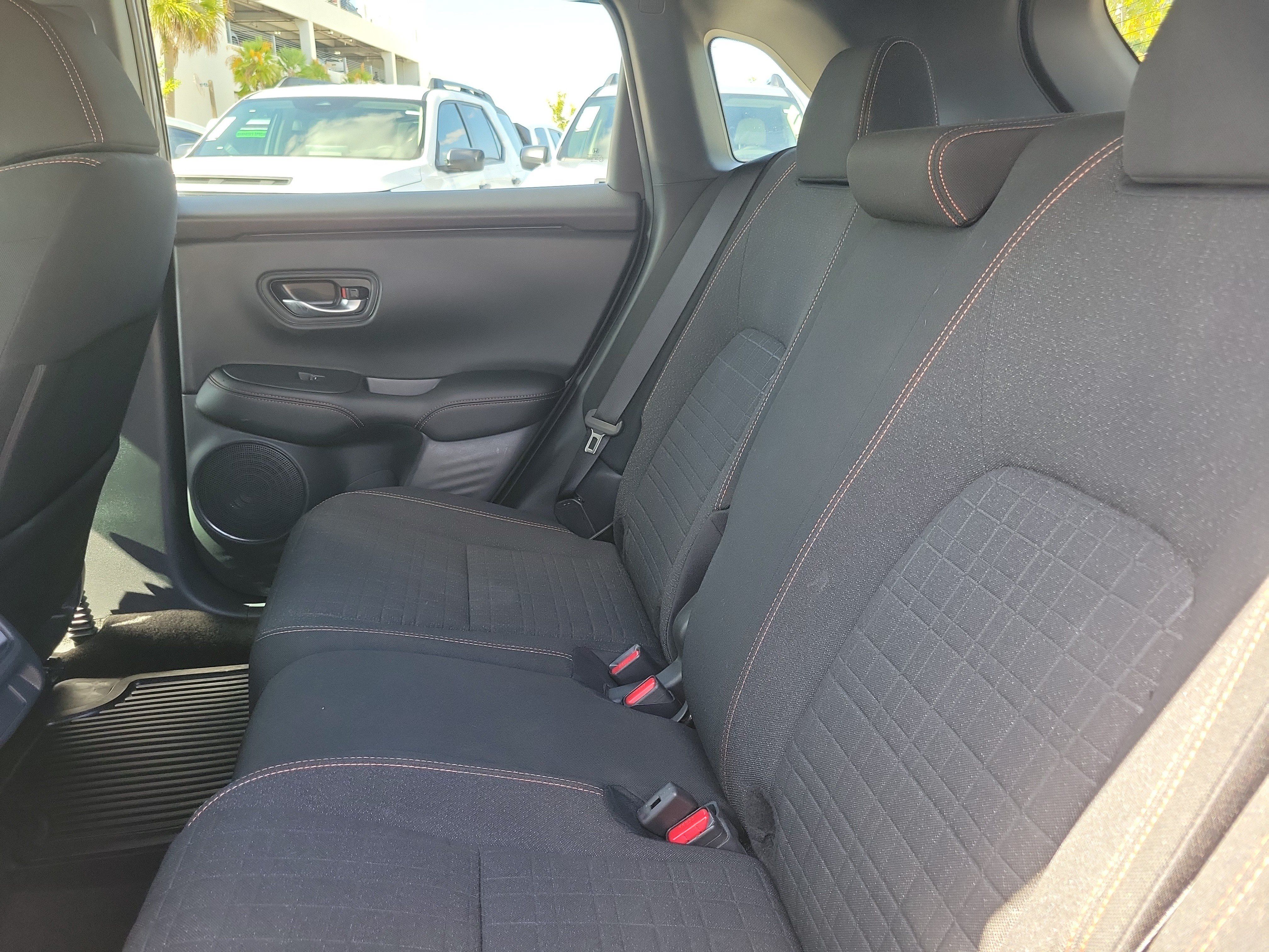 Used 2025 Honda HR-V Sport image 16