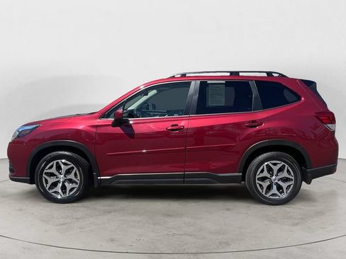 Used 2024 Subaru Forester Premium AWD/4WD image 8
