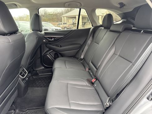 Certified 2025 Subaru Outback Limited image 28