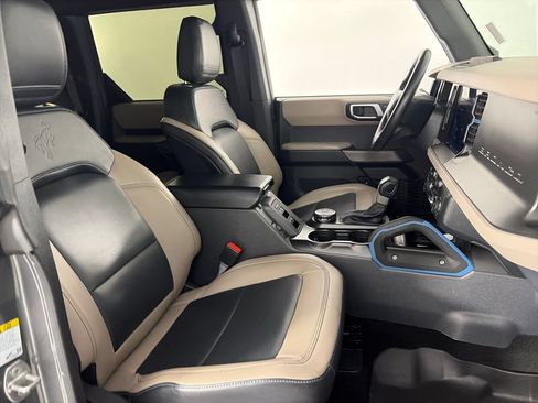 Used 2023 Ford Bronco Wildtrak AWD/4WD image 33