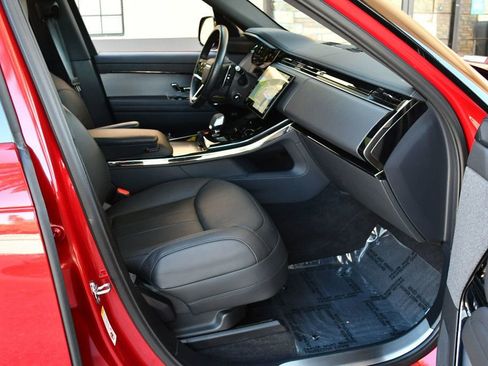 Used 2024 Land Rover Range Rover Sport Dynamic SE image 45