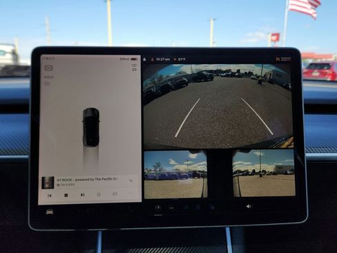 Used 2020 Tesla Model Y Long Range image 9