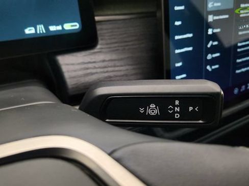 Used 2024 Rivian R1S Adventure AWD/4WD image 65