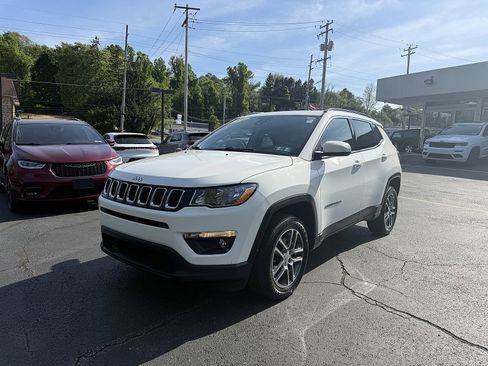 Used 2020 Jeep Compass Latitude AWD/4WD image 3