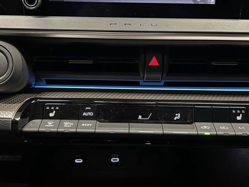 New 2026 Toyota Prius XLE image 29