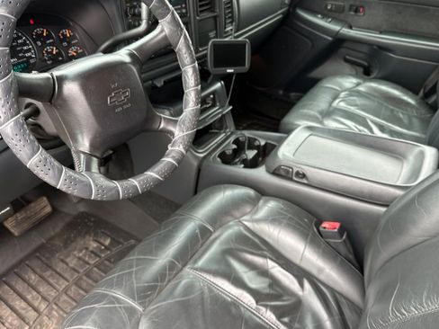 Used 2001 Chevrolet Silverado 2500 LT RWD image 9