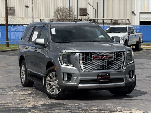 Used 2023 GMC Yukon Denali image 3
