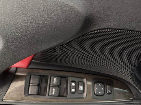 Used 2011 Lexus IS 350C image 17