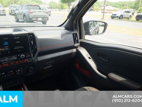 Used 2026 Nissan Frontier PRO-4X AWD/4WD image 19