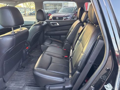 Used 2018 Nissan Pathfinder SL w/ SL Premium Package image 17