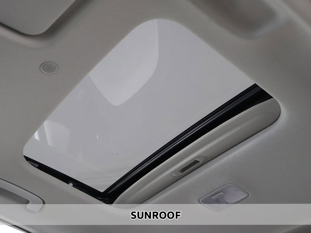 Certified 2024 Hyundai Venue SEL FWD image 3