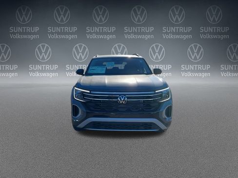 New 2025 Volkswagen Atlas Peak Edition SE image 30