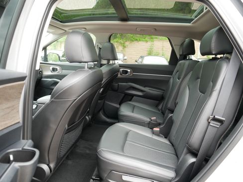 Certified 2023 Kia Sorento X-Line EX AWD/4WD image 35