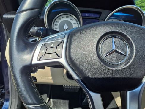 Used 2014 Mercedes-Benz SLK 250 image 21