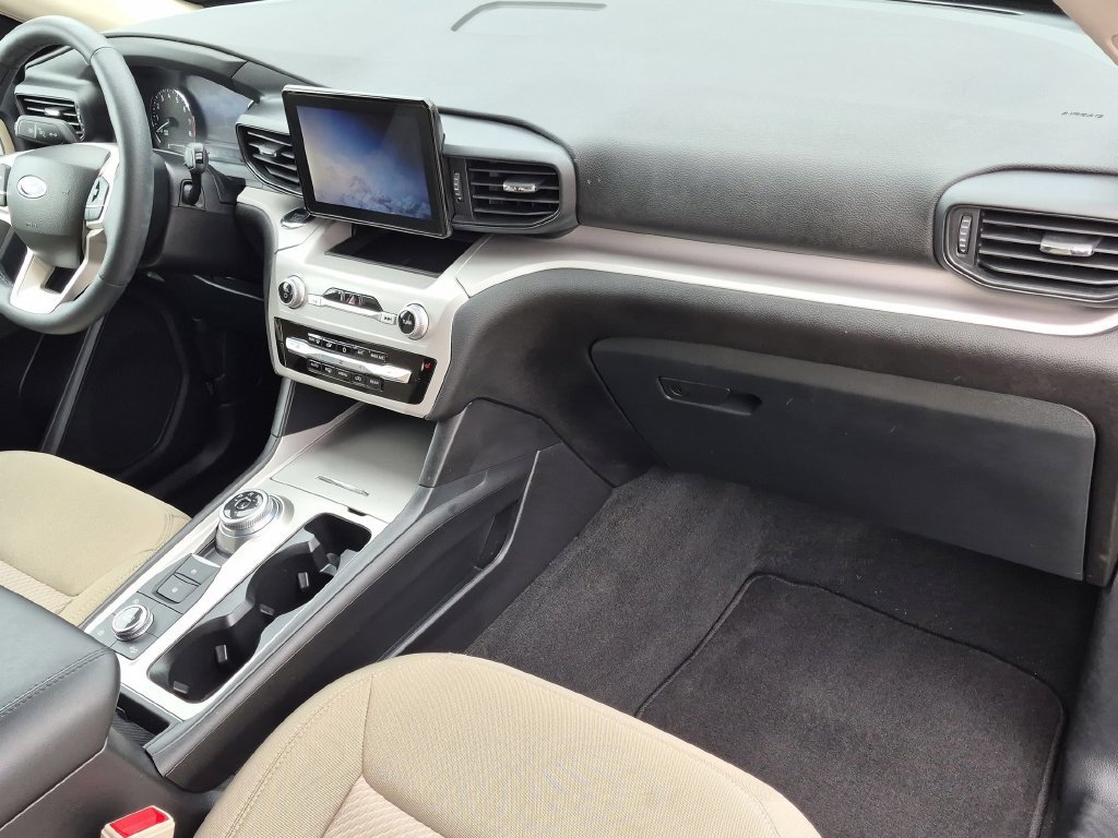 Used 2023 Ford Explorer XLT AWD/4WD image 23