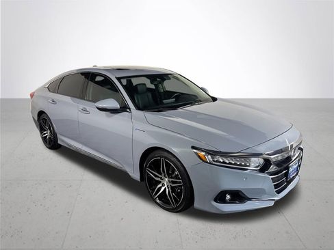 Used 2021 Honda Accord Touring image 4