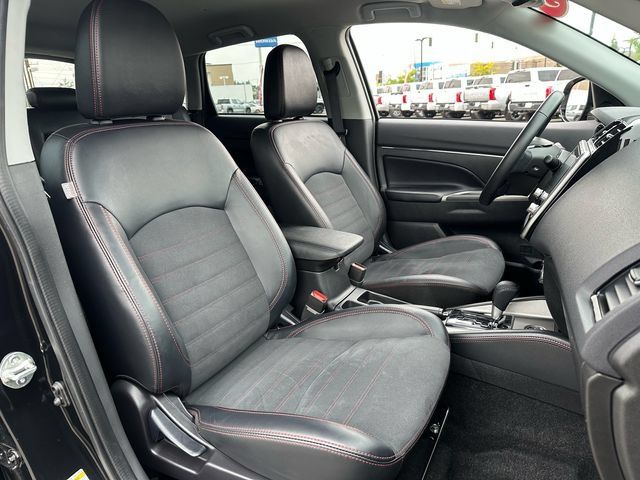 Used 2025 Mitsubishi Outlander Sport AWD image 10