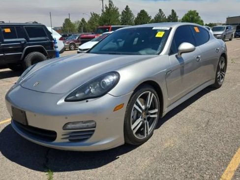 Used 2012 Porsche Panamera 4S image 1