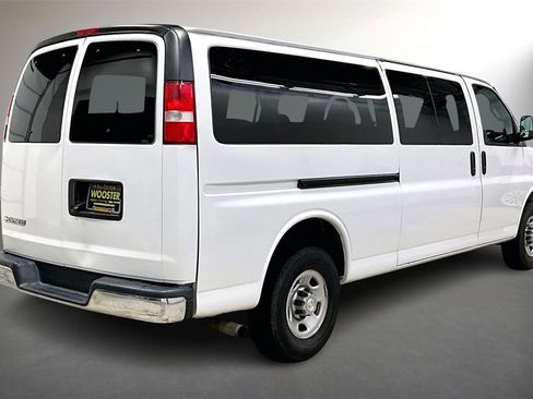 Used 2020 Chevrolet Express 3500 LT w/ LT Preferred Equipment Group image 5