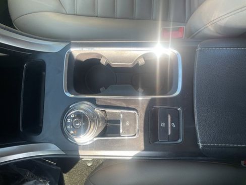 Used 2019 Ford Fusion SEL image 27