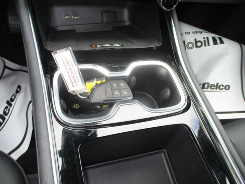 Certified 2025 Chevrolet Traverse LT image 18