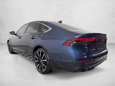 Used 2023 Honda Accord Touring image 7