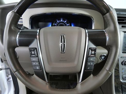 Used 2016 Lincoln Navigator Select AWD/4WD image 25