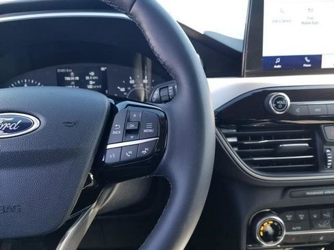 Used 2022 Ford Escape SE w/ Cold Weather Package image 25