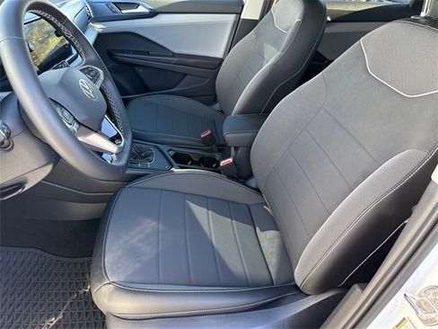 Certified 2023 Volkswagen Taos SE w/ Panoramic Sunroof Package image 39