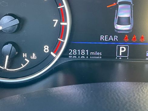 Used 2025 Nissan Altima 2.5 SV image 41