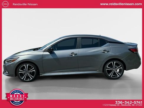 Used 2023 Nissan Sentra SR w/ SR Premium Package FWD image 3