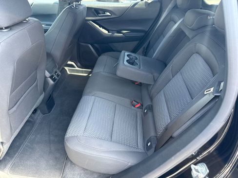 Used 2026 Chevrolet Equinox LT AWD/4WD image 16