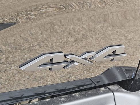 New 2026 RAM 2500 Laramie AWD/4WD image 7