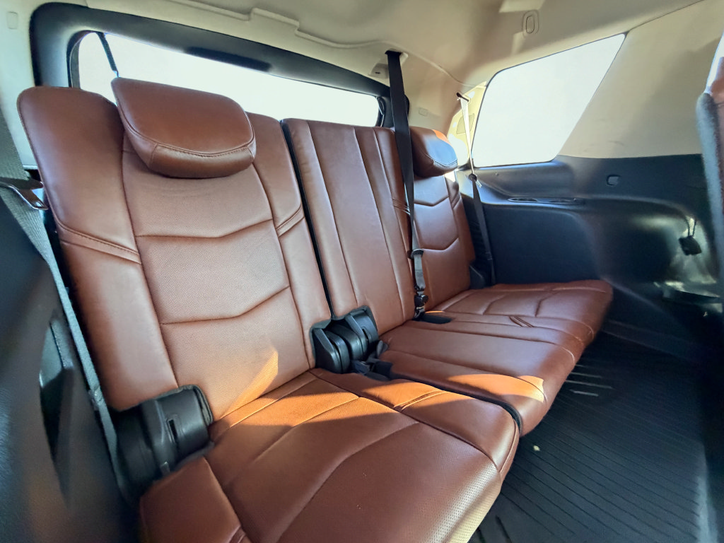 Used 2019 Cadillac Escalade Premium Luxury AWD/4WD image 47